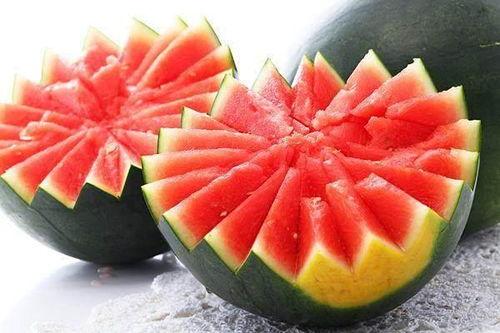 甜蜜季绯吃瓜,揭秘娱乐圈的瓜田乐事