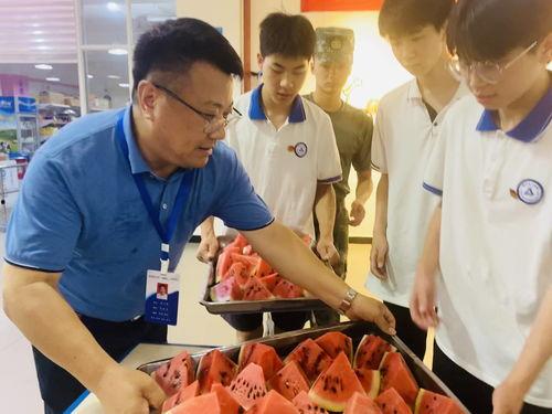 校园吃瓜事件学生,揭秘校园里的“瓜田”风云